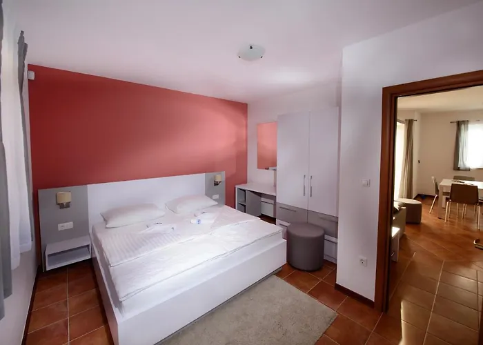 Plavo Nebo Istra ميدولين